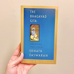 BOOKS 3 for $15 Baghavad Gita by EKNATH EASWARAN Paperback Yoga Book